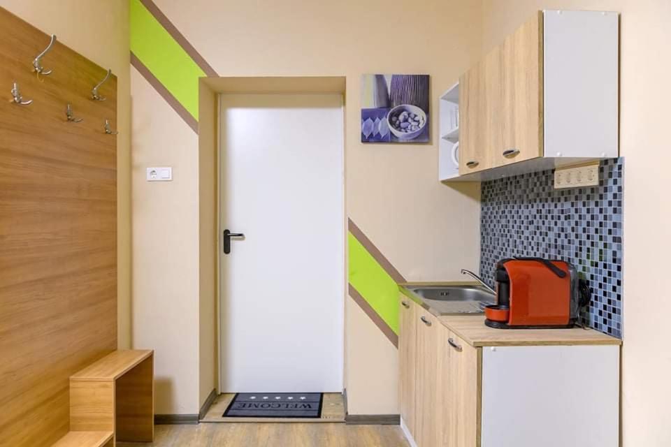 Wandorf 125 Apartman Sopron Bagian luar foto