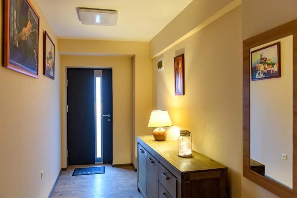 Wandorf 125 Apartman Sopron Bagian luar foto