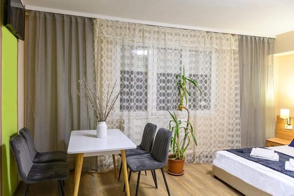 Wandorf 125 Apartman Sopron Bagian luar foto